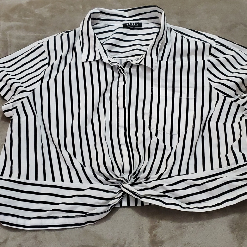 Black and white striped cropped top
